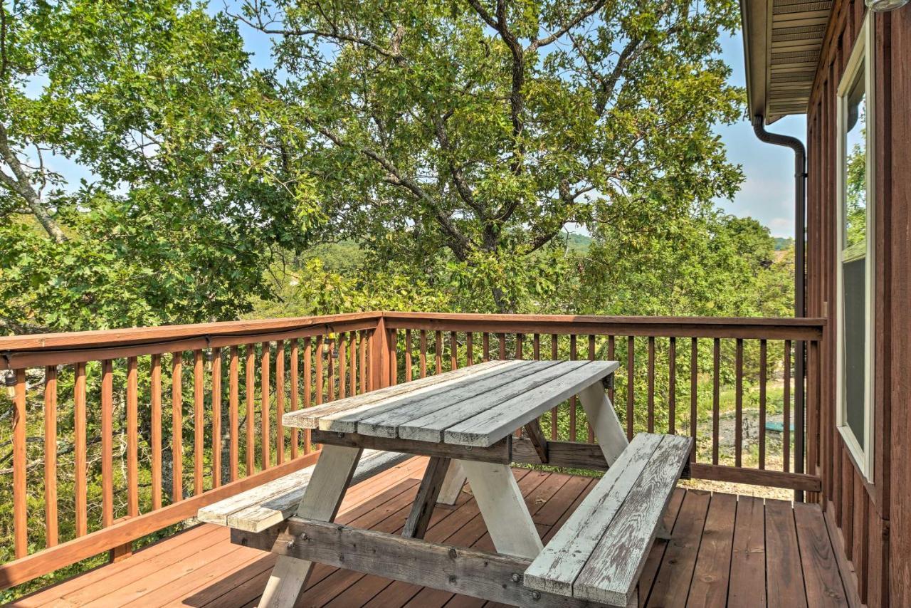 Branson West Cabin With Pool Access And Golfing 外观 照片