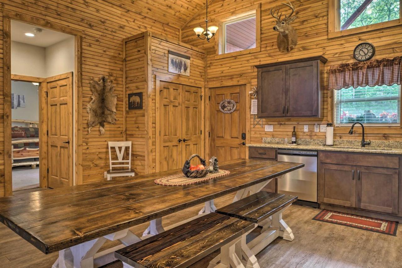 Branson West Cabin With Pool Access And Golfing 外观 照片