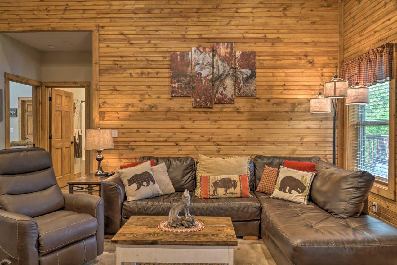 Branson West Cabin With Pool Access And Golfing 外观 照片