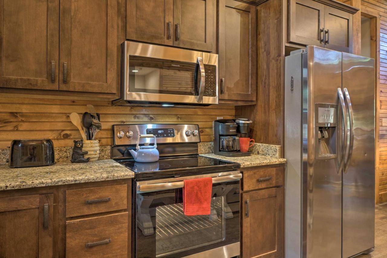 Branson West Cabin With Pool Access And Golfing 外观 照片